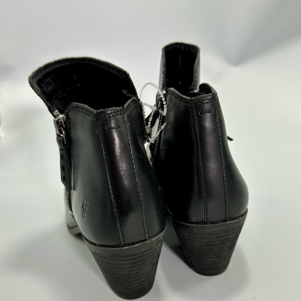 NWOT FRYE Judith black leather ankle bootie size 9.5 - Picture 5 of 6